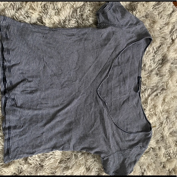 brandy melville cropped tee - Picture 1 of 3